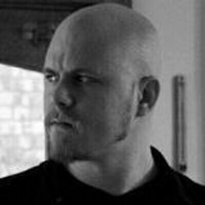 Aaron Dembski-Bowden on Reddit