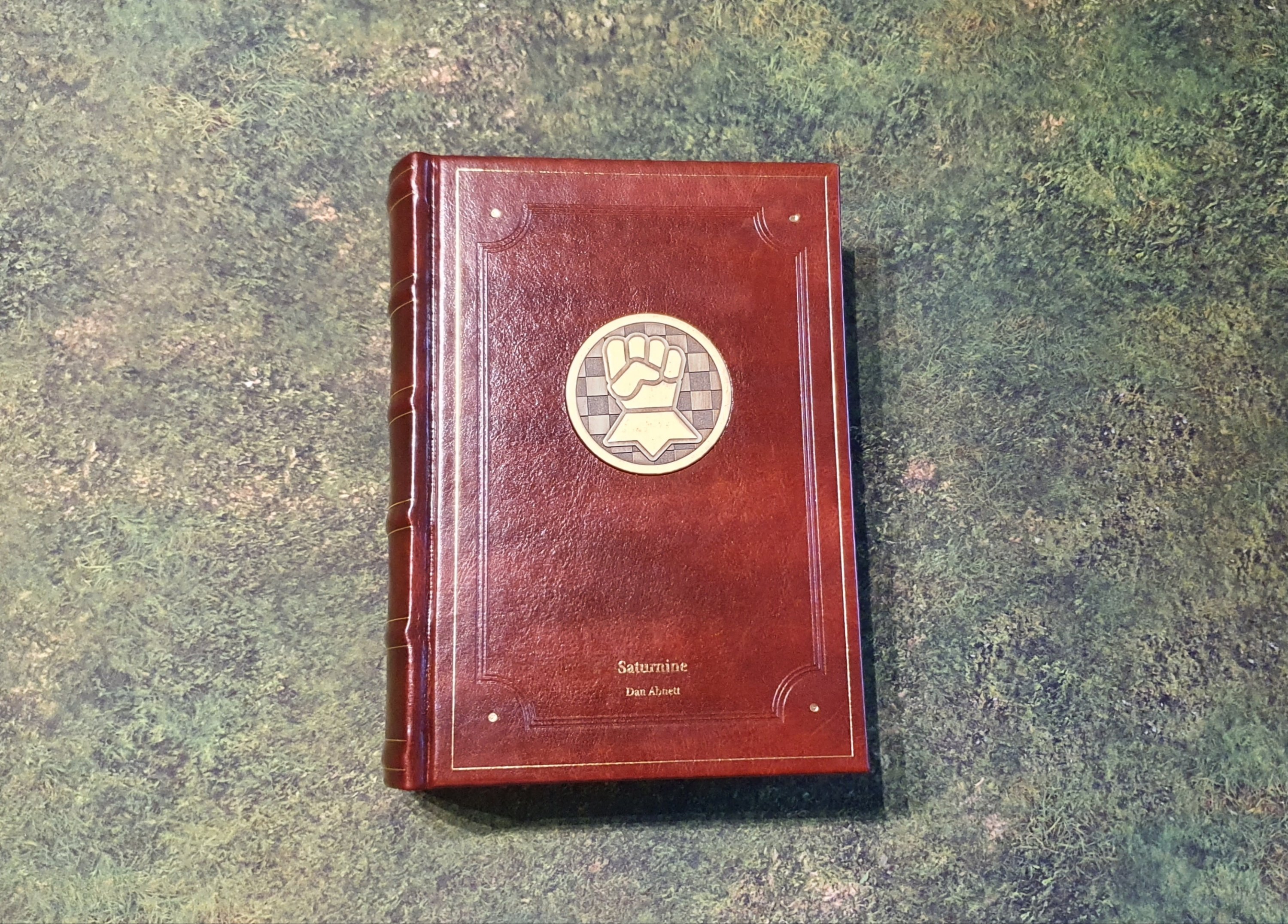 Saturnine by Dan Abnett – The Siege of Terra Book 4 Limited Edition Unboxing